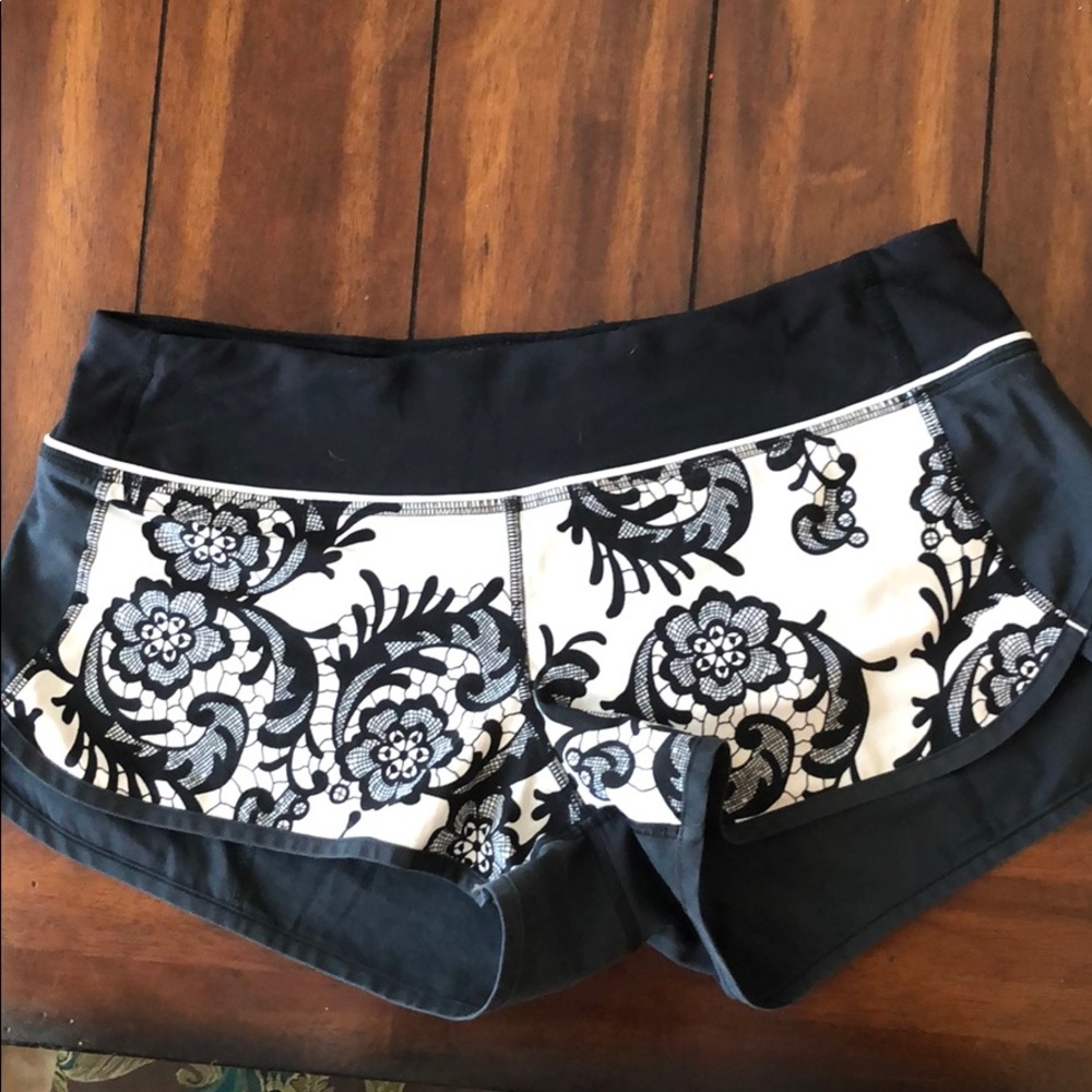 GUC Lululemon Speed Short size 6, 2-way stretch